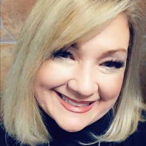 Meet your Posher, Vickie